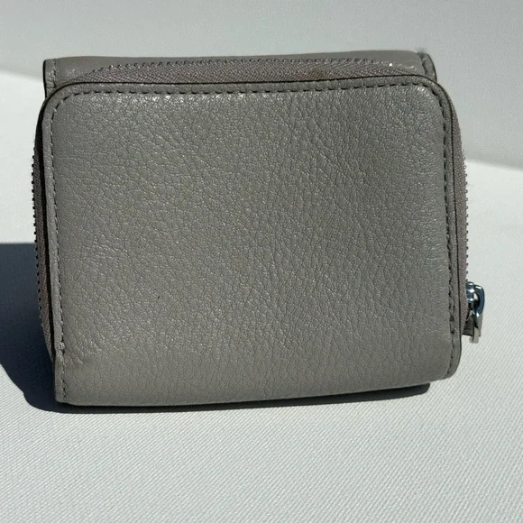 EUC Kate Spade Pebble Gray Leather Trifold Zip Wallet - Picture 4 of 10
